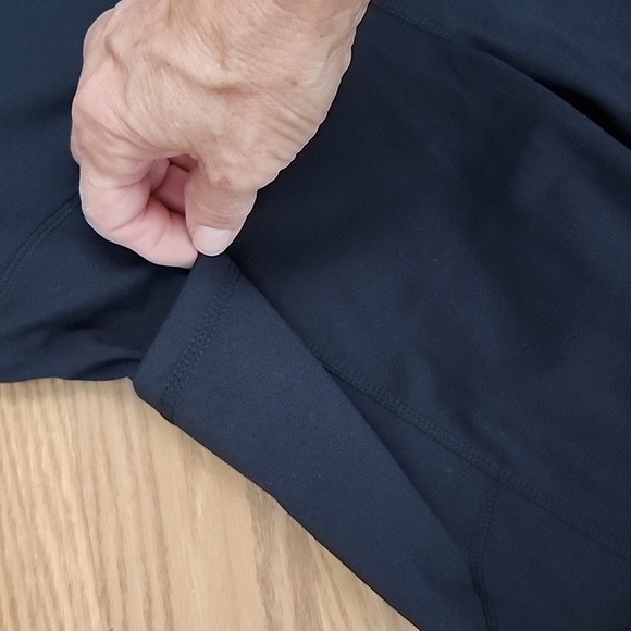 NWT yogalicioes lux shorts med - Picture 3 of 9